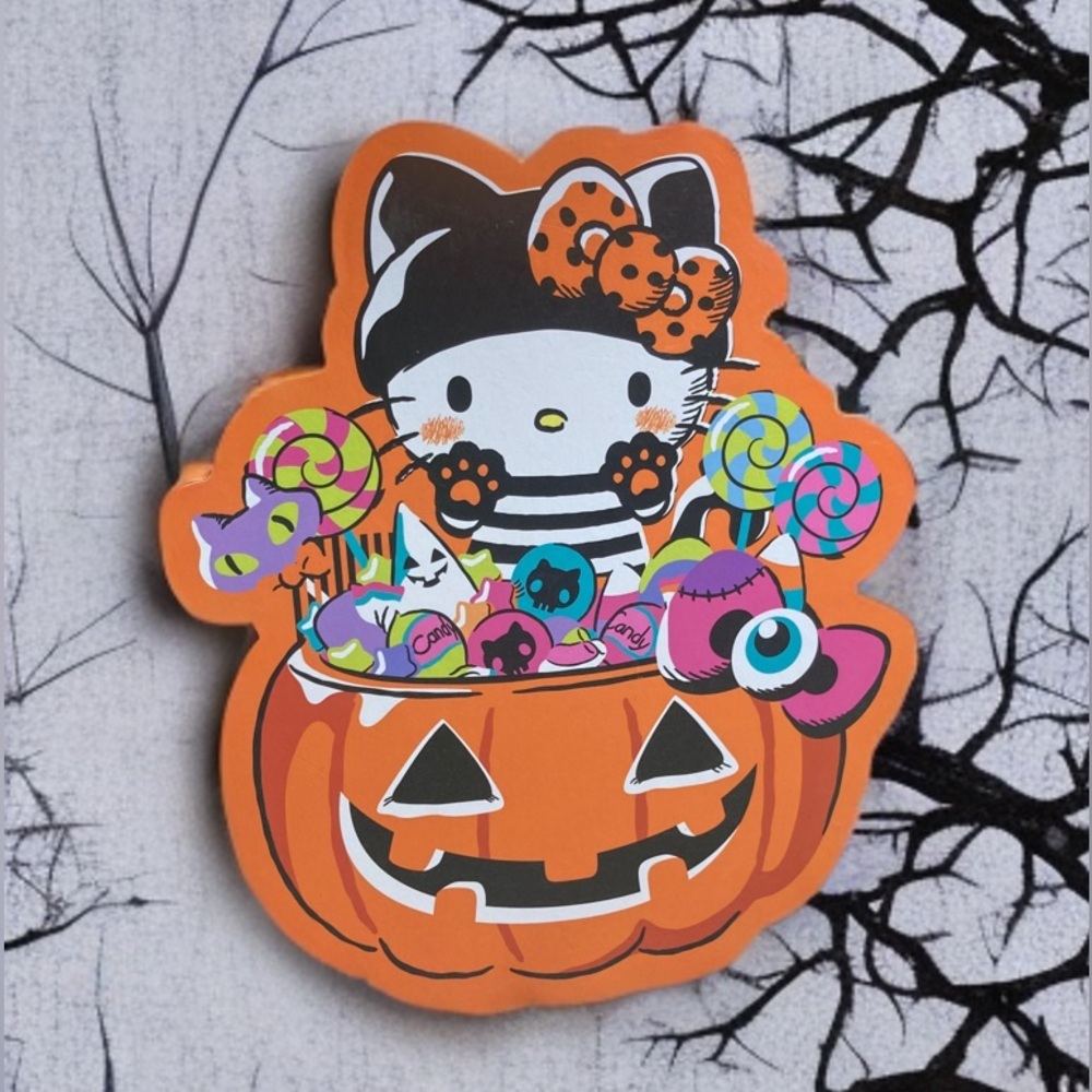 NEW Hello Kitty Sanrio Pumpkin Candy 2024 Halloween‎ Wood Wall Decor